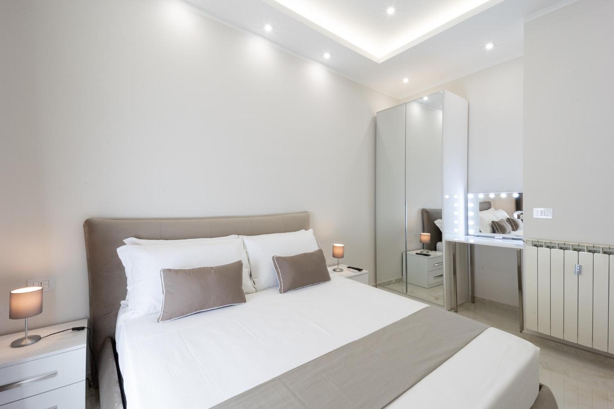 Apartment Caruso Regal House