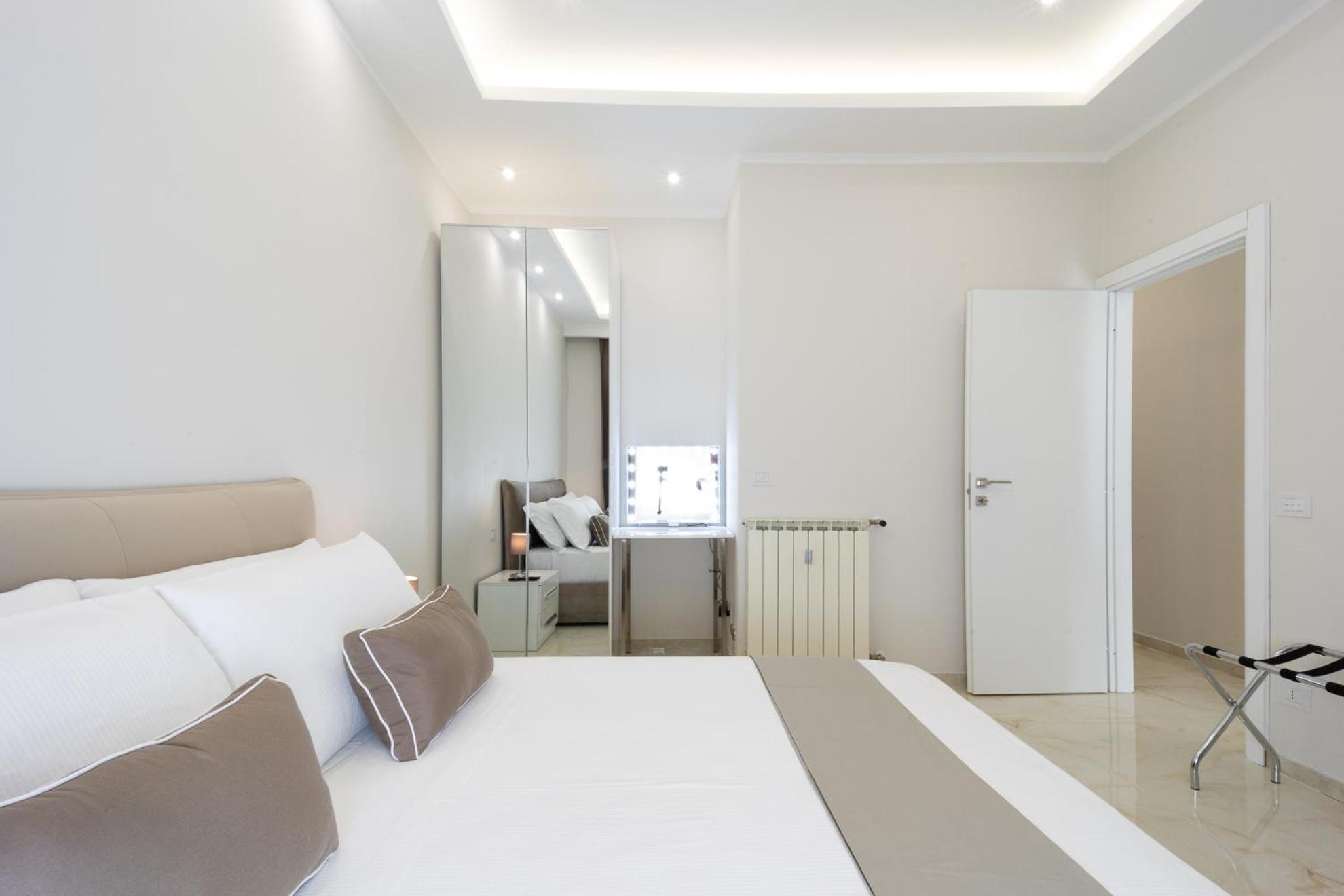 Caruso Regal House * Rom