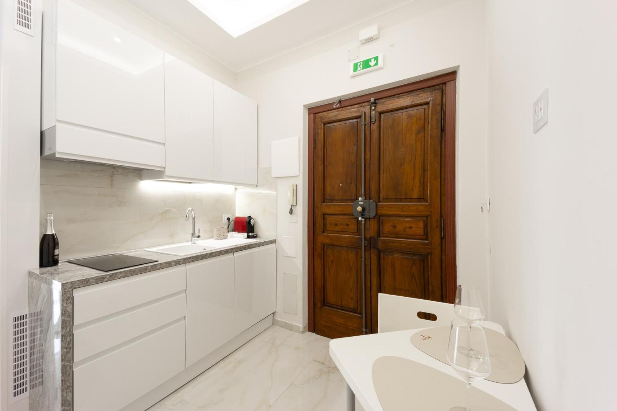 Apartment Caruso Regal House